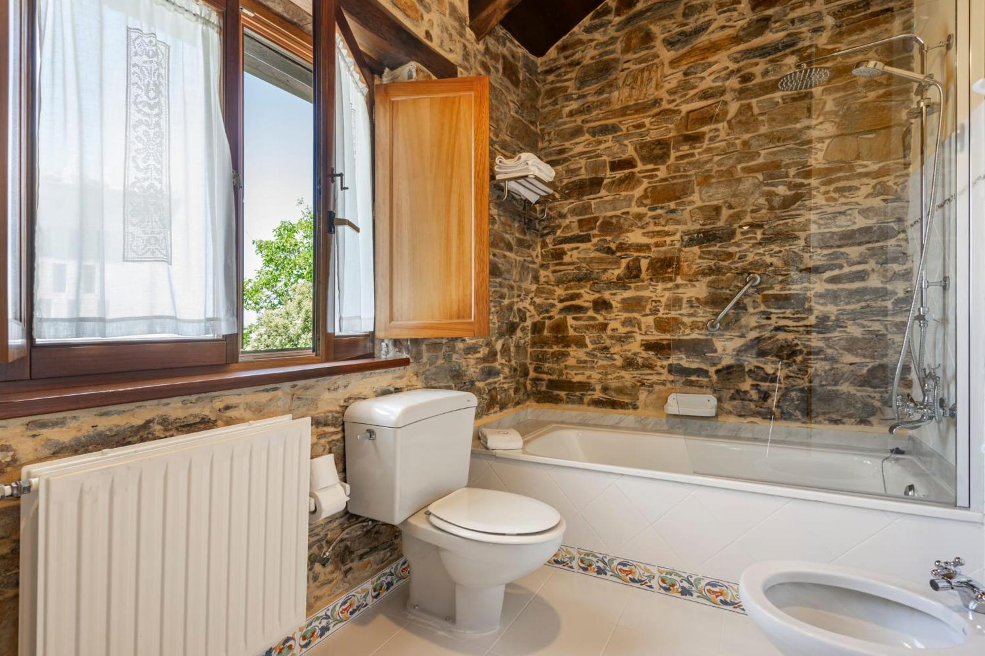 Casa Peleyon Bed & Breakfast Кастропол Екстериор снимка