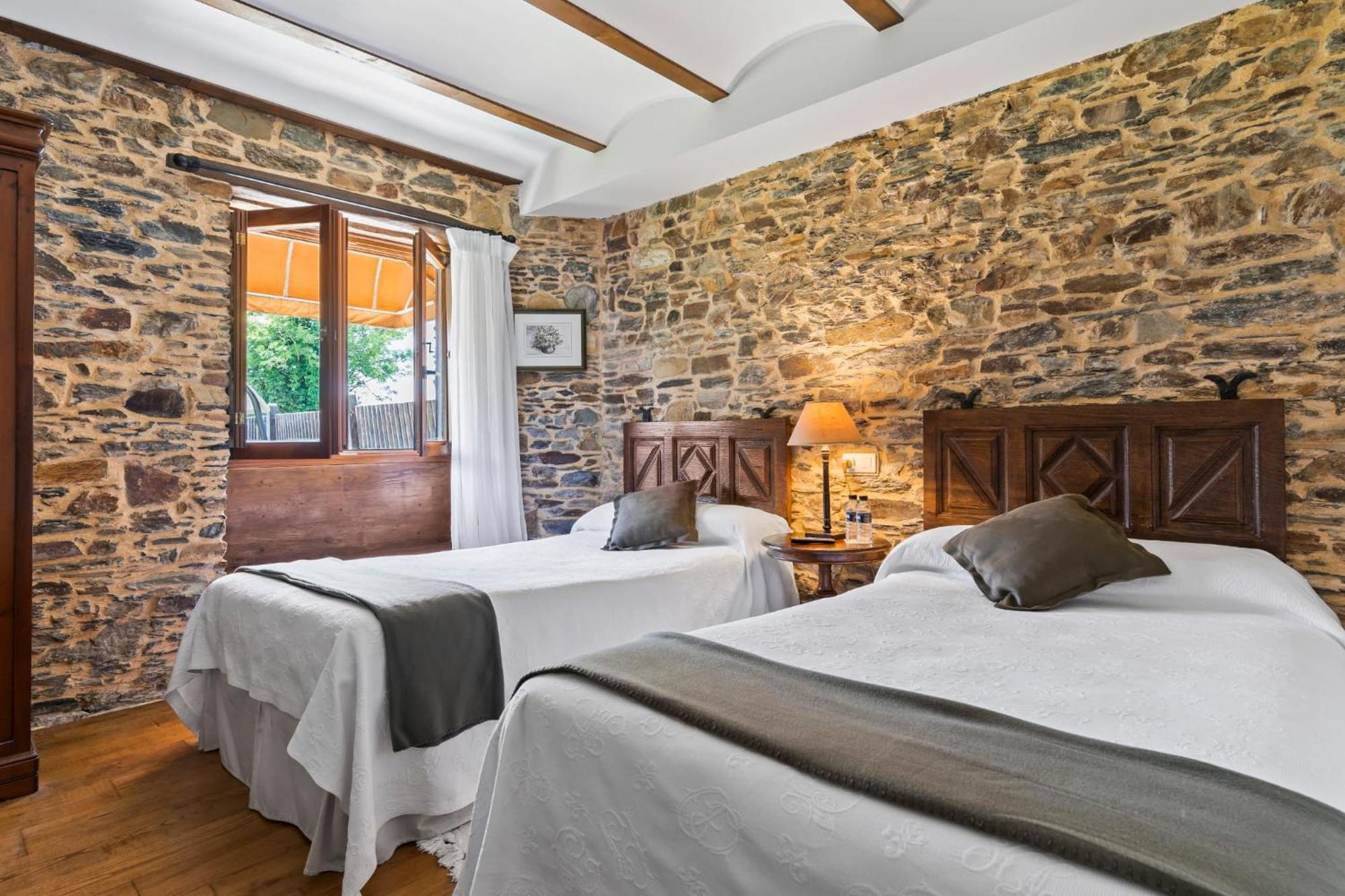 Casa Peleyon Bed & Breakfast Кастропол Екстериор снимка