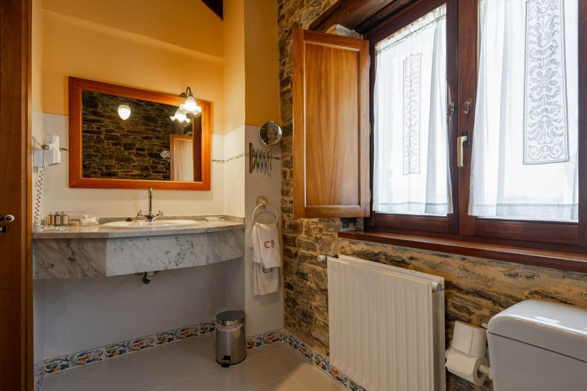 Casa Peleyon Bed & Breakfast Кастропол Екстериор снимка