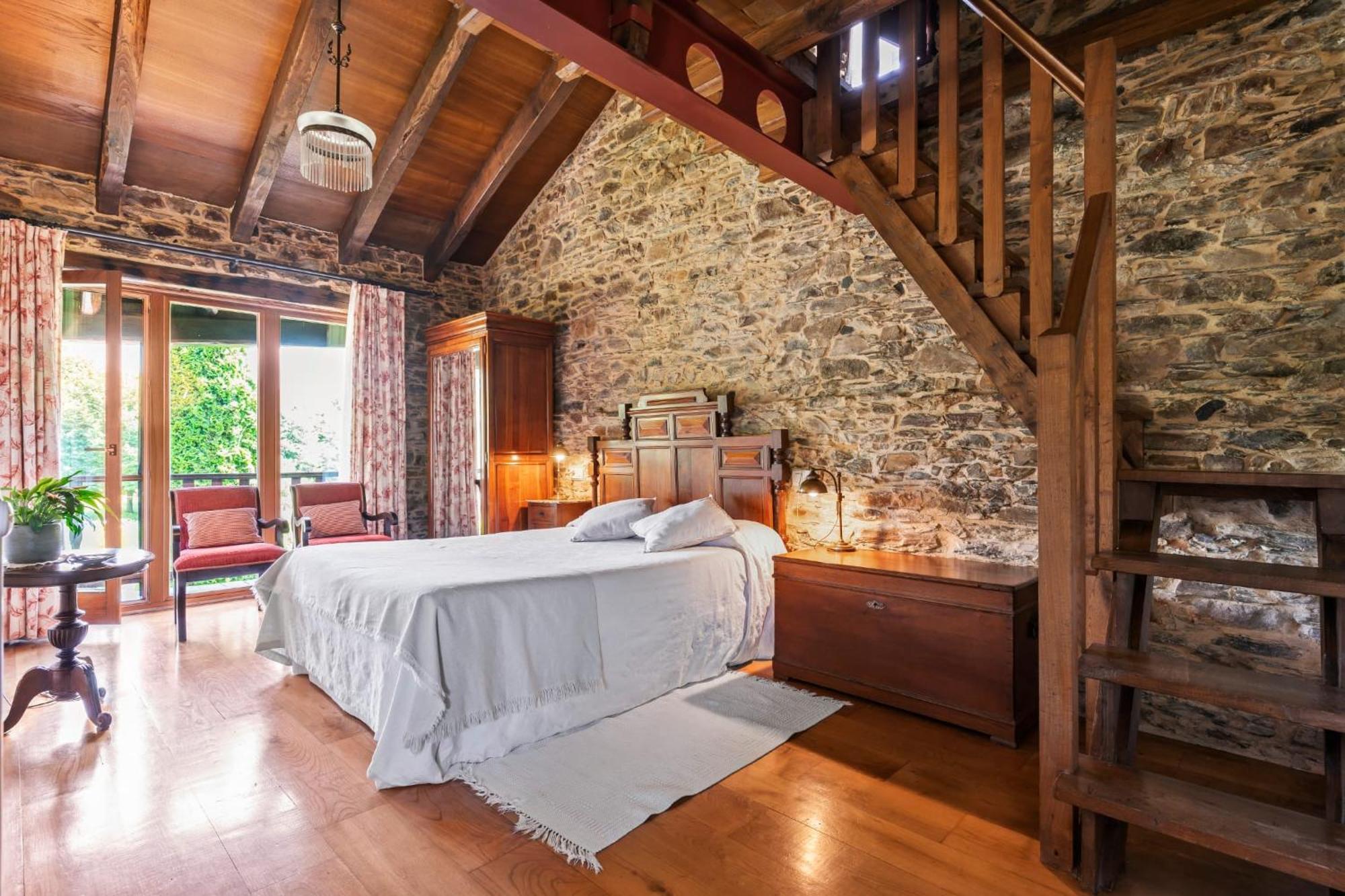 Casa Peleyon Bed & Breakfast Кастропол Екстериор снимка