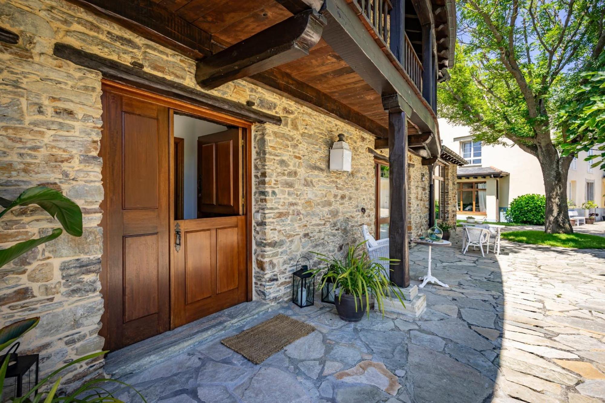 Casa Peleyon Bed & Breakfast Кастропол Екстериор снимка