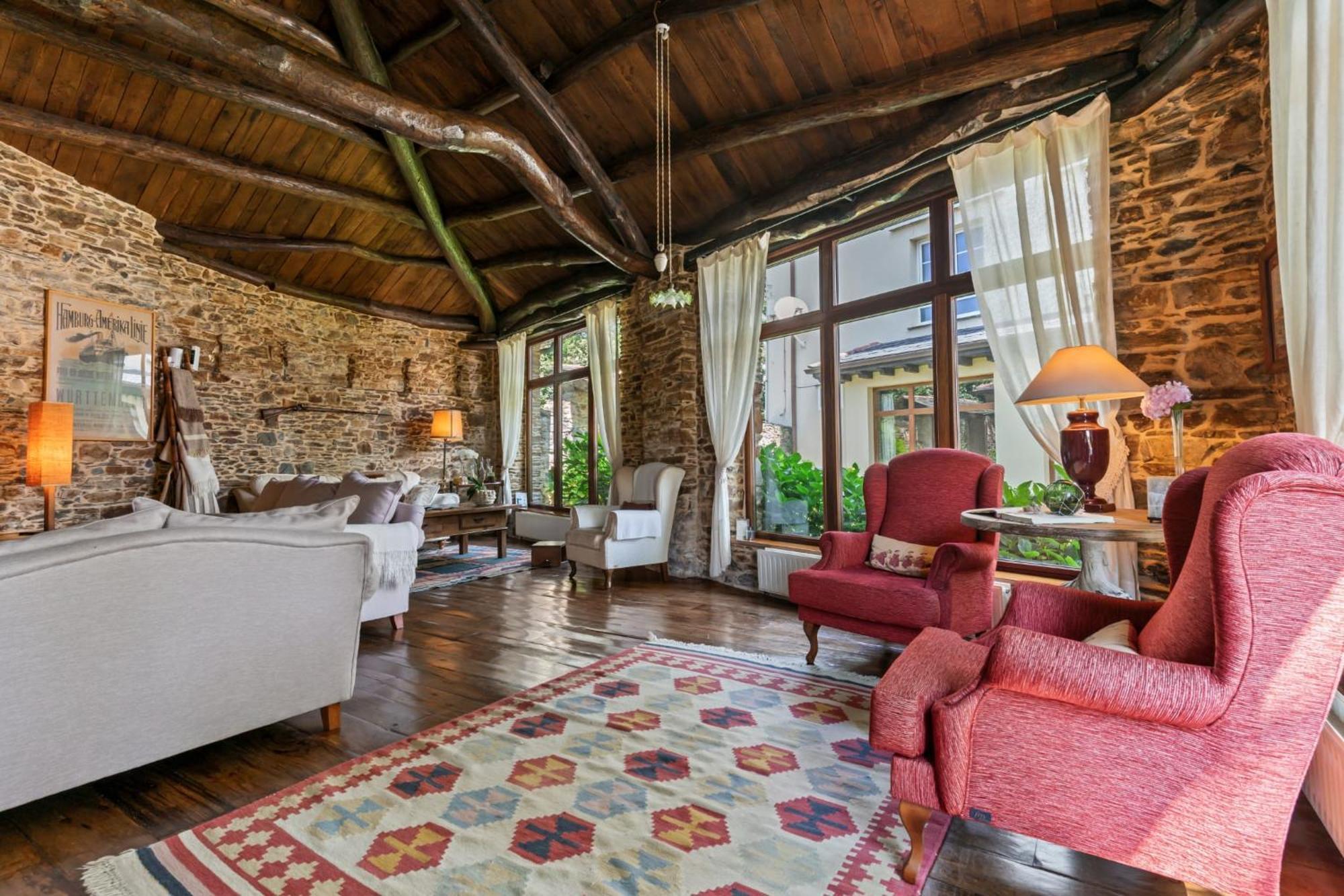 Casa Peleyon Bed & Breakfast Кастропол Екстериор снимка