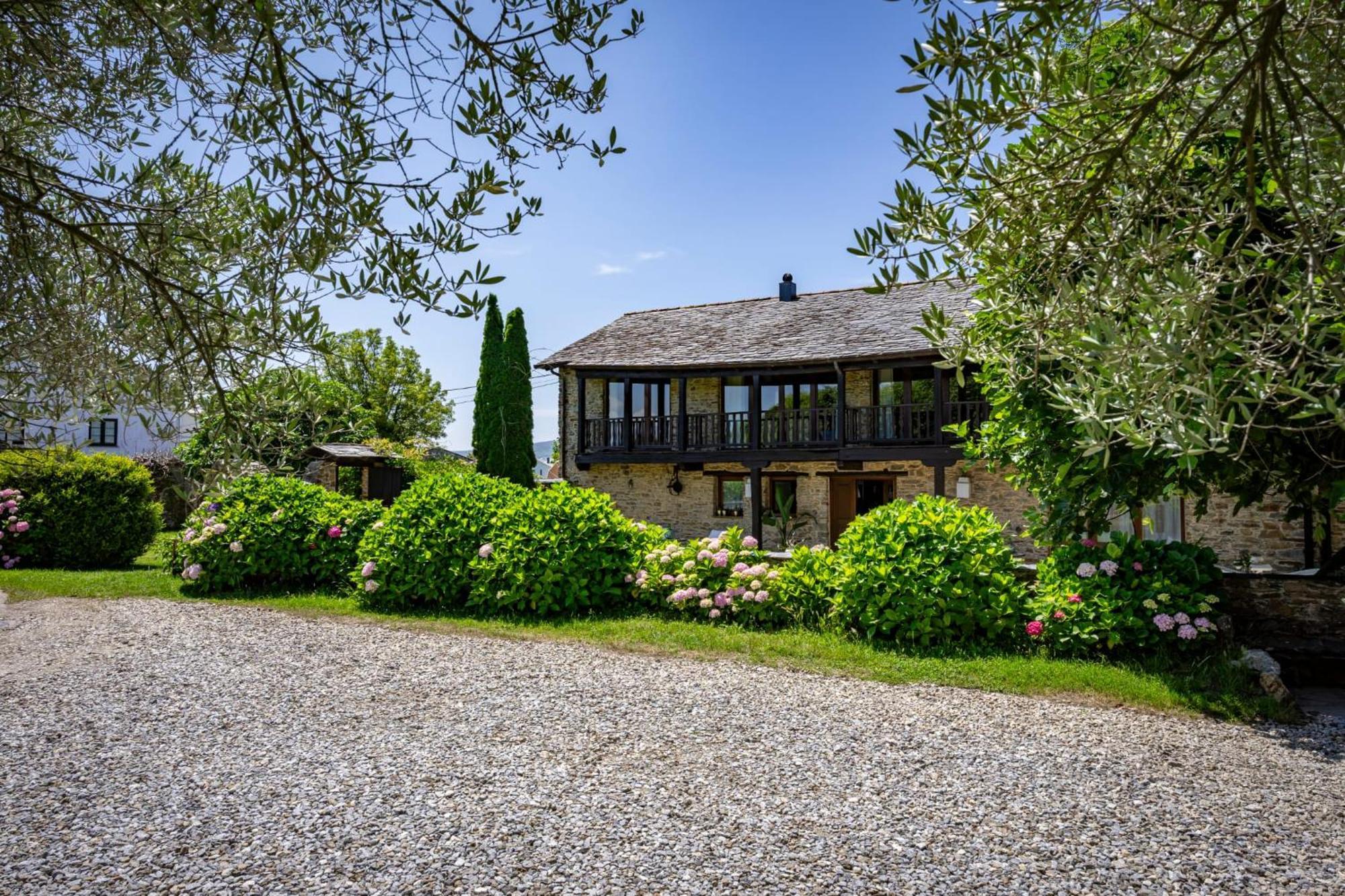 Casa Peleyon Bed & Breakfast Кастропол Екстериор снимка