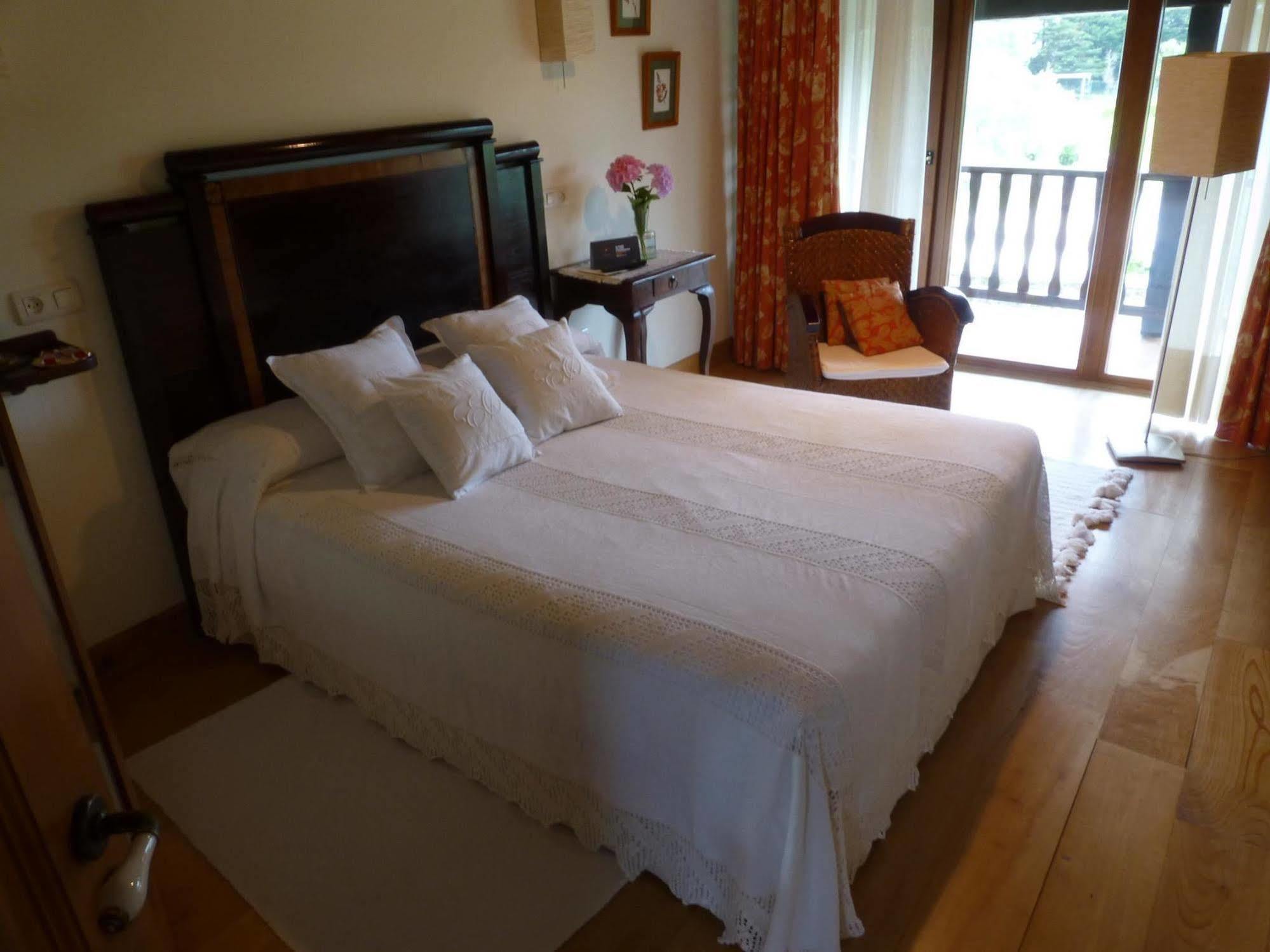 Casa Peleyon Bed & Breakfast Кастропол Екстериор снимка